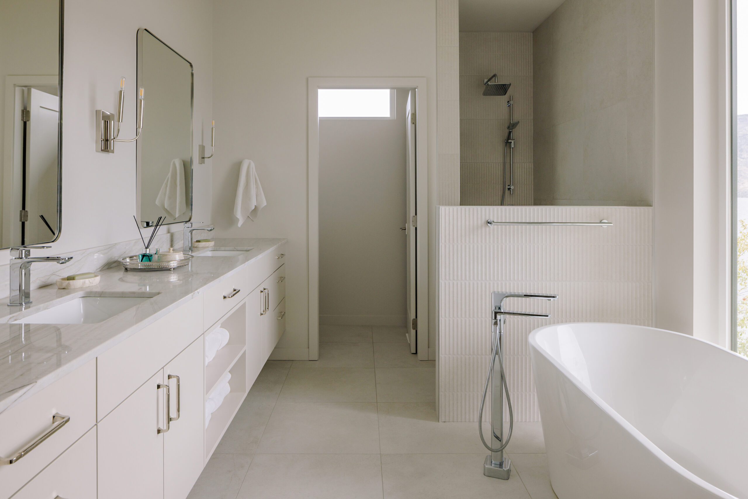 Callan — Lakefront Residence — Whitfield Homes